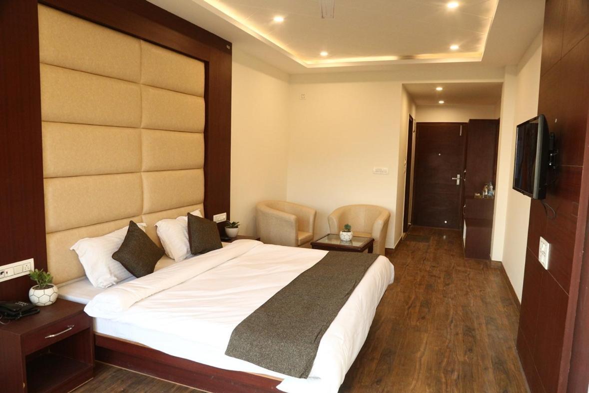 Shining Hills Otel Mussoorie Dış mekan fotoğraf